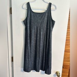 COLUMBIA BLACK SWIRL OMNI-FREEZE UPF50 PFG FREEZER III DRESS Size XL